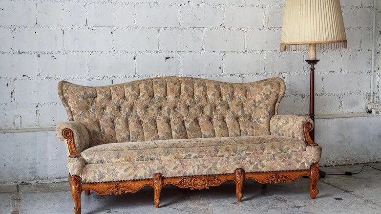 Antique Cottage Floral Wavy Sofa Chair